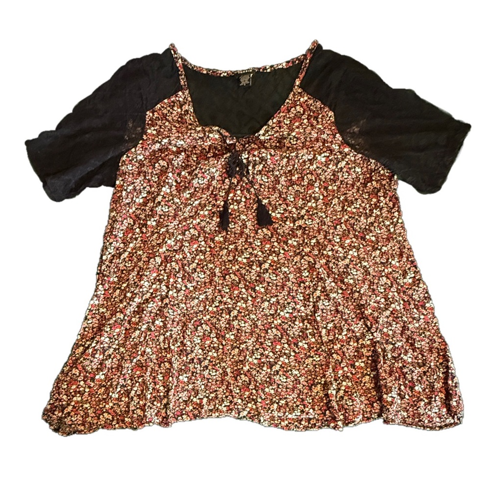 Torrid Floral Print Lace Shoulder Blouse – Size 3 (Plus 3X)